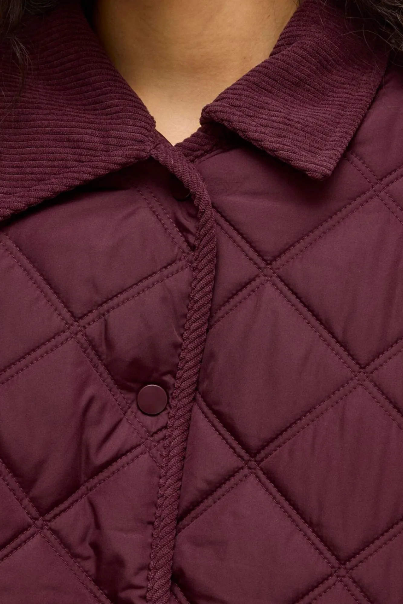 Mujer Vila Chaquetas|Plumíferos Y Acolchados>Abrigo acolchado guateado con cuello de pana
