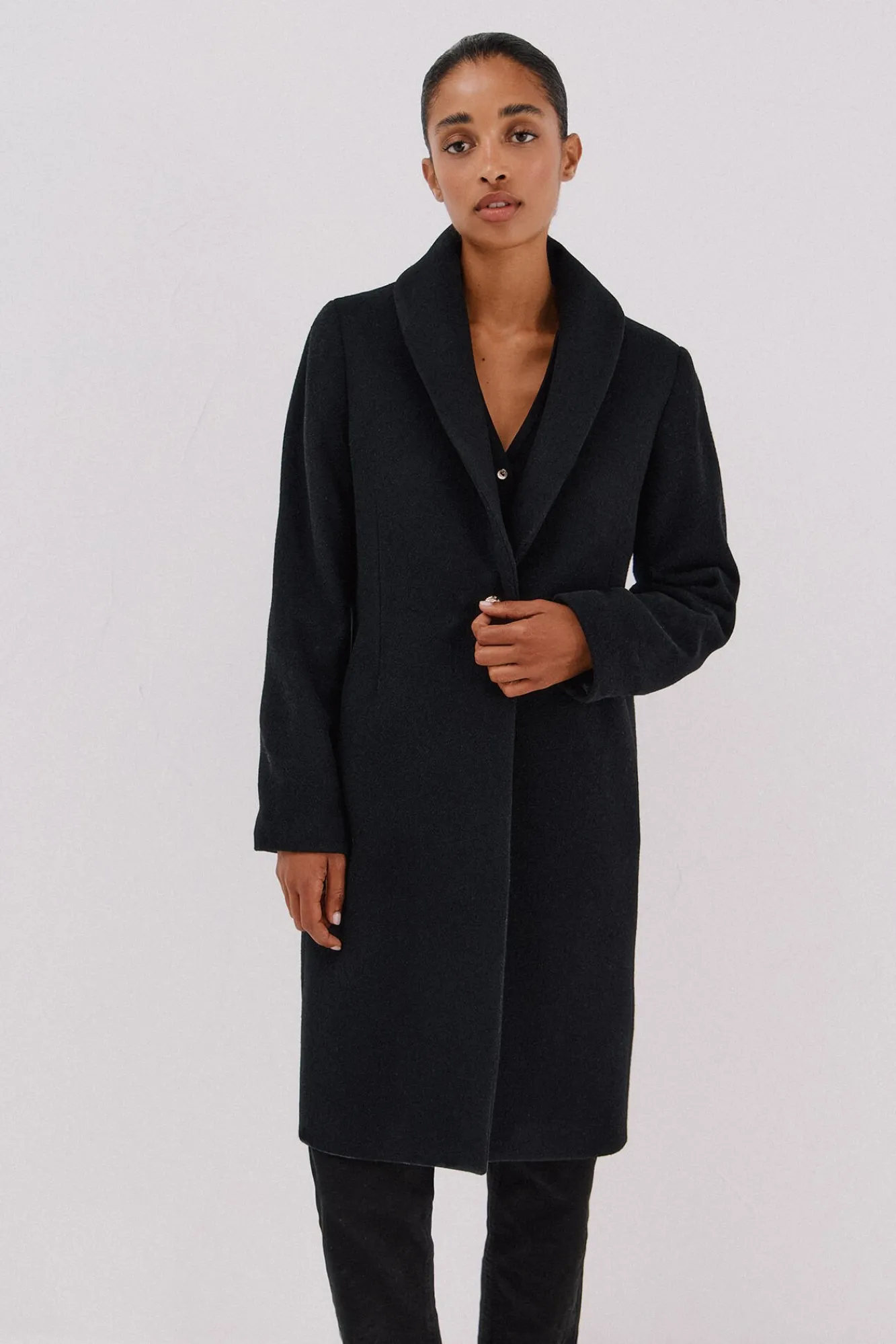 Mujer Cortefiel Abrigos>Abrigo con detalle efecto pelo