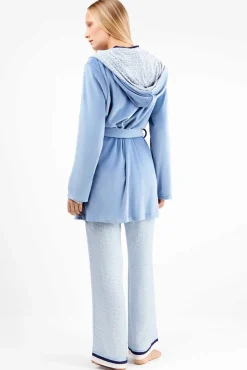 Mujer Gisela Batas><noscript><img width=