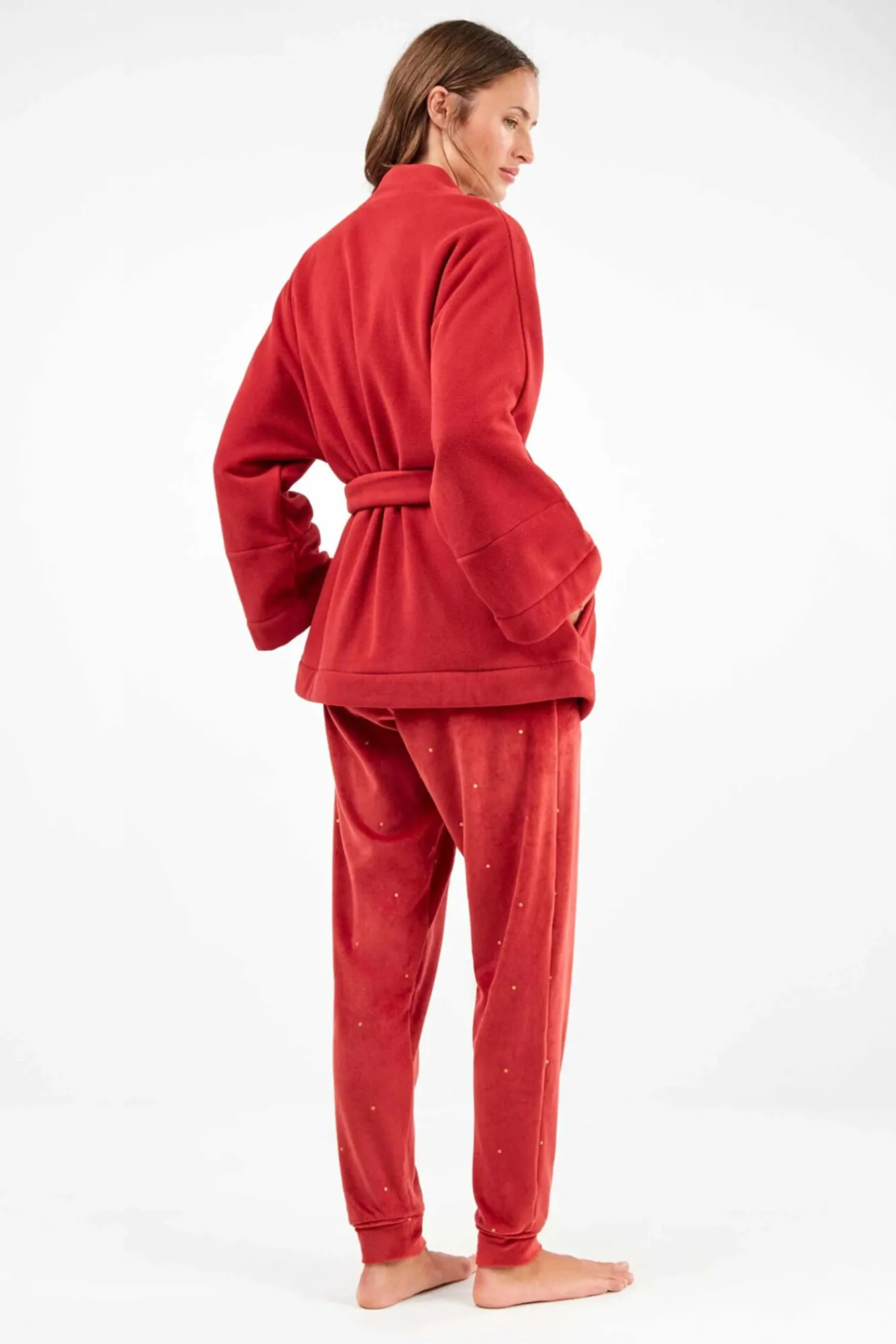 Mujer Gisela Batas>Bata pelo color rojo