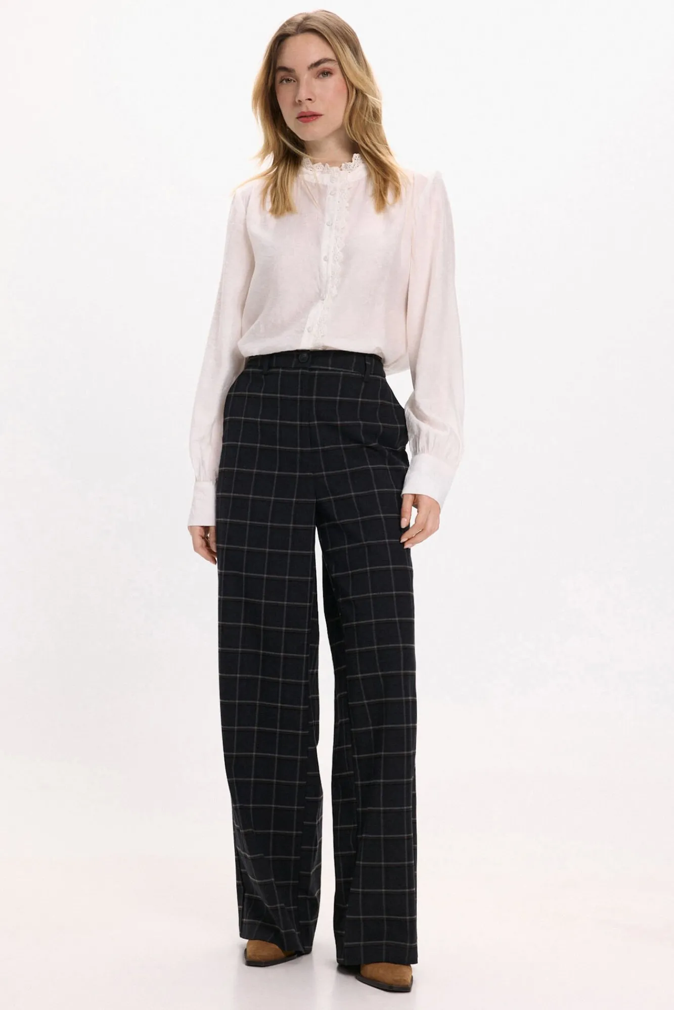 Mujer Vila Blusas>Blusa de manga larga con bordado inglés