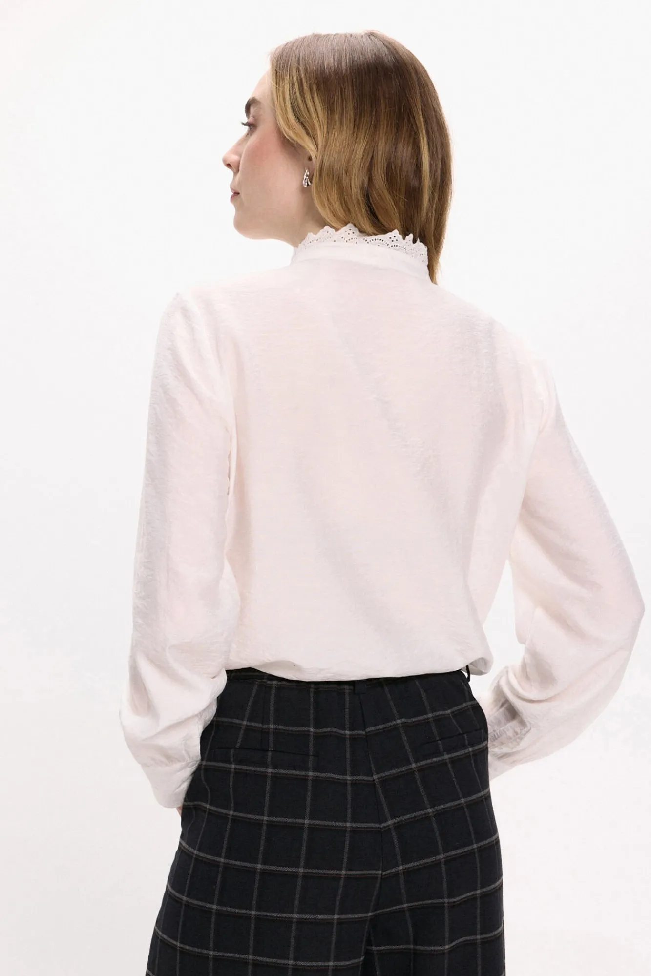 Mujer Vila Blusas>Blusa de manga larga con bordado inglés