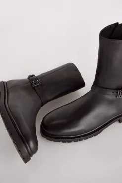 Mujer Pedro del Hierro Tacones|Calzado Piel>Botin plano de piel con hebilla de logo