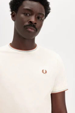 Hombre Fred Perry Camisetas>Camiseta con ribete con dos franjas