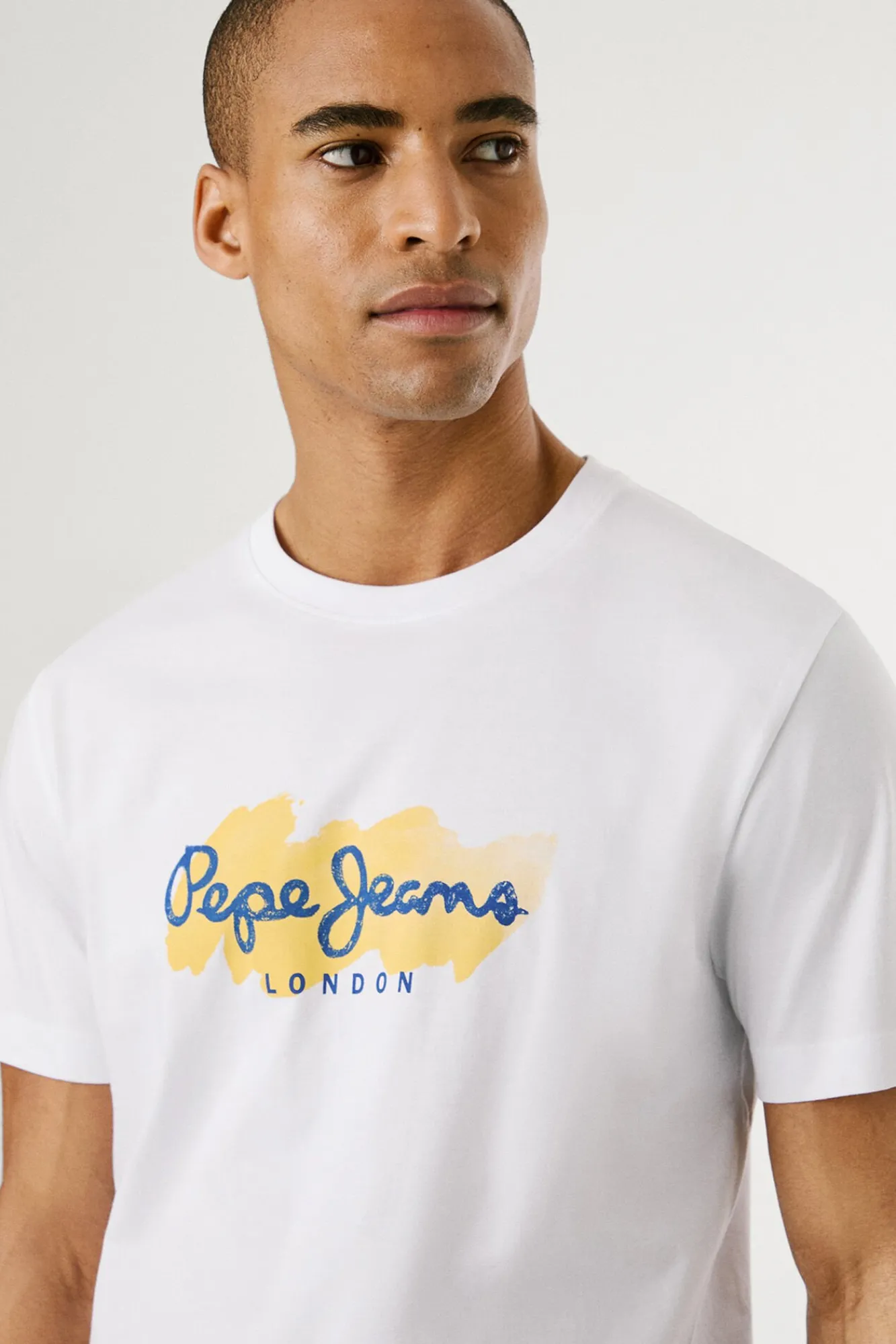 Hombre Pepe Jeans Camisetas>Camiseta de manga corta con logo y estampado frontal.