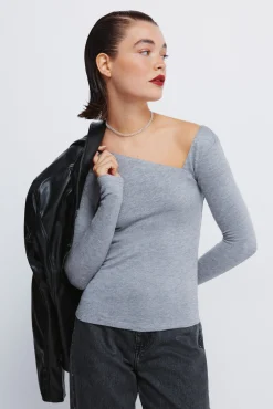 Mujer Springfield Camisetas>Camiseta escote asimétrico