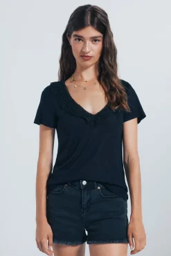 Mujer Springfield Camisetas>Camiseta escote crochet