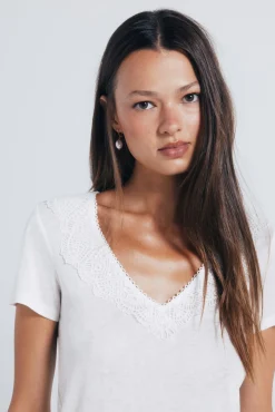 Mujer Springfield Camisetas>Camiseta escote crochet