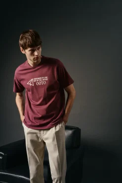 Hombre OOTO Camisetas>Camiseta gráfica lavada