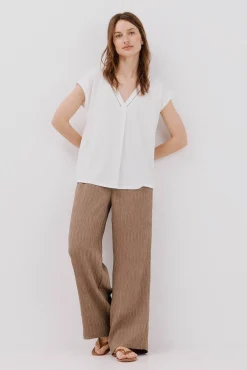 Mujer Cortefiel Camisetas>Camiseta pico con detalle puntilla