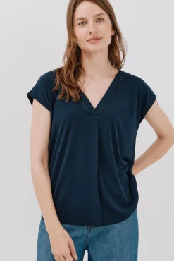 Mujer Cortefiel Camisetas>Camiseta pico con detalle puntilla