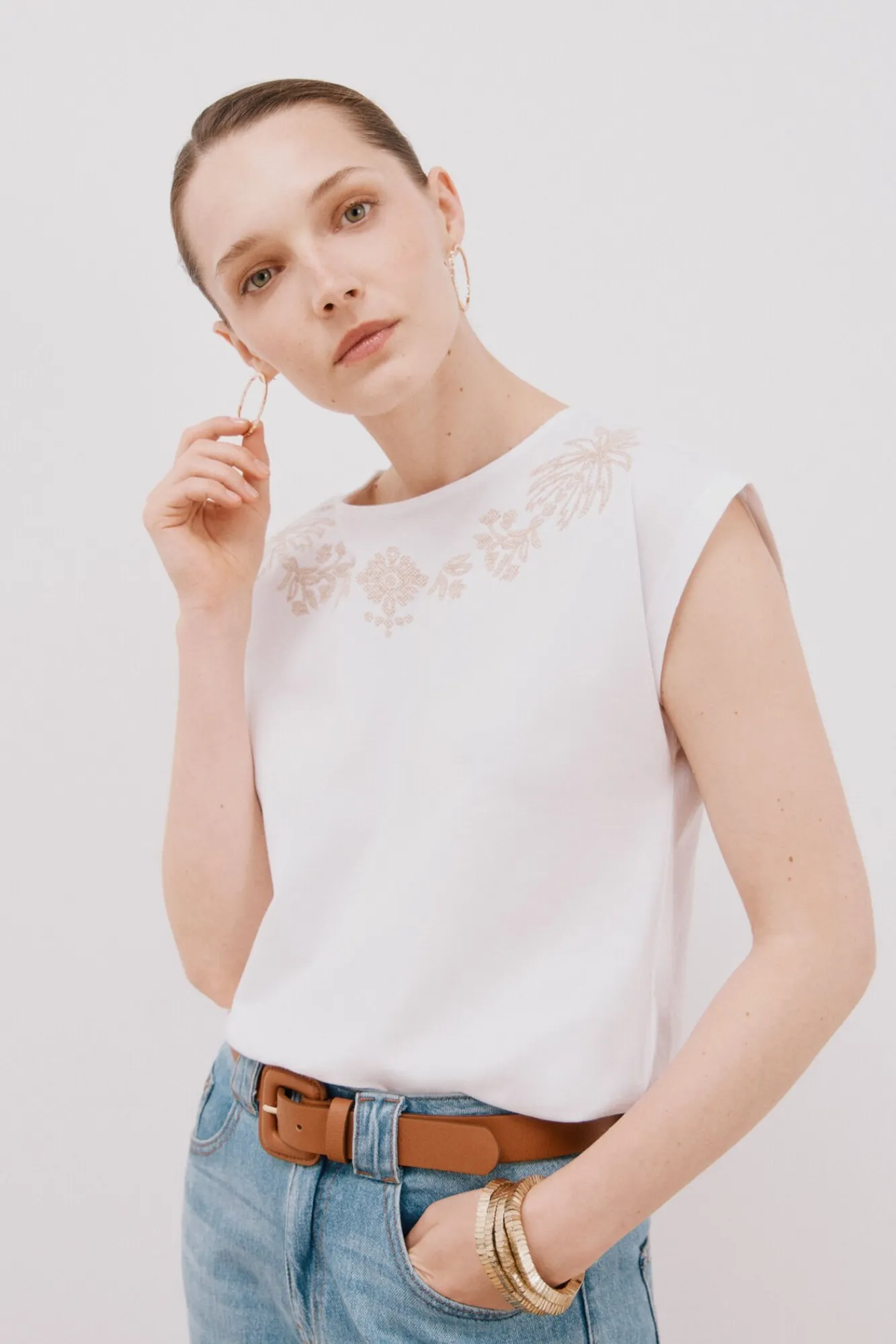 Mujer Cortefiel Camisetas>Camiseta sin mangas estampada y bordada