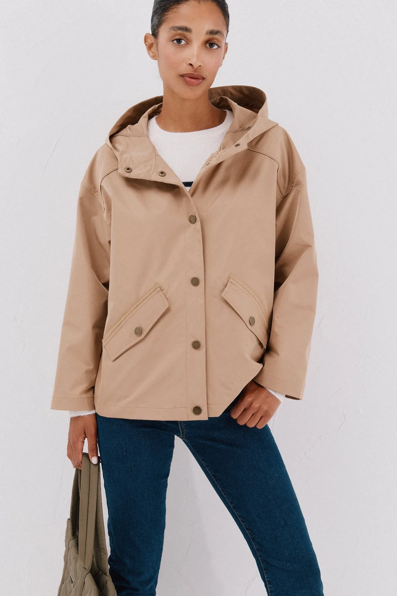 Mujer Cortefiel Chaquetas|Abrigos>Cazadora corta botones automáticos