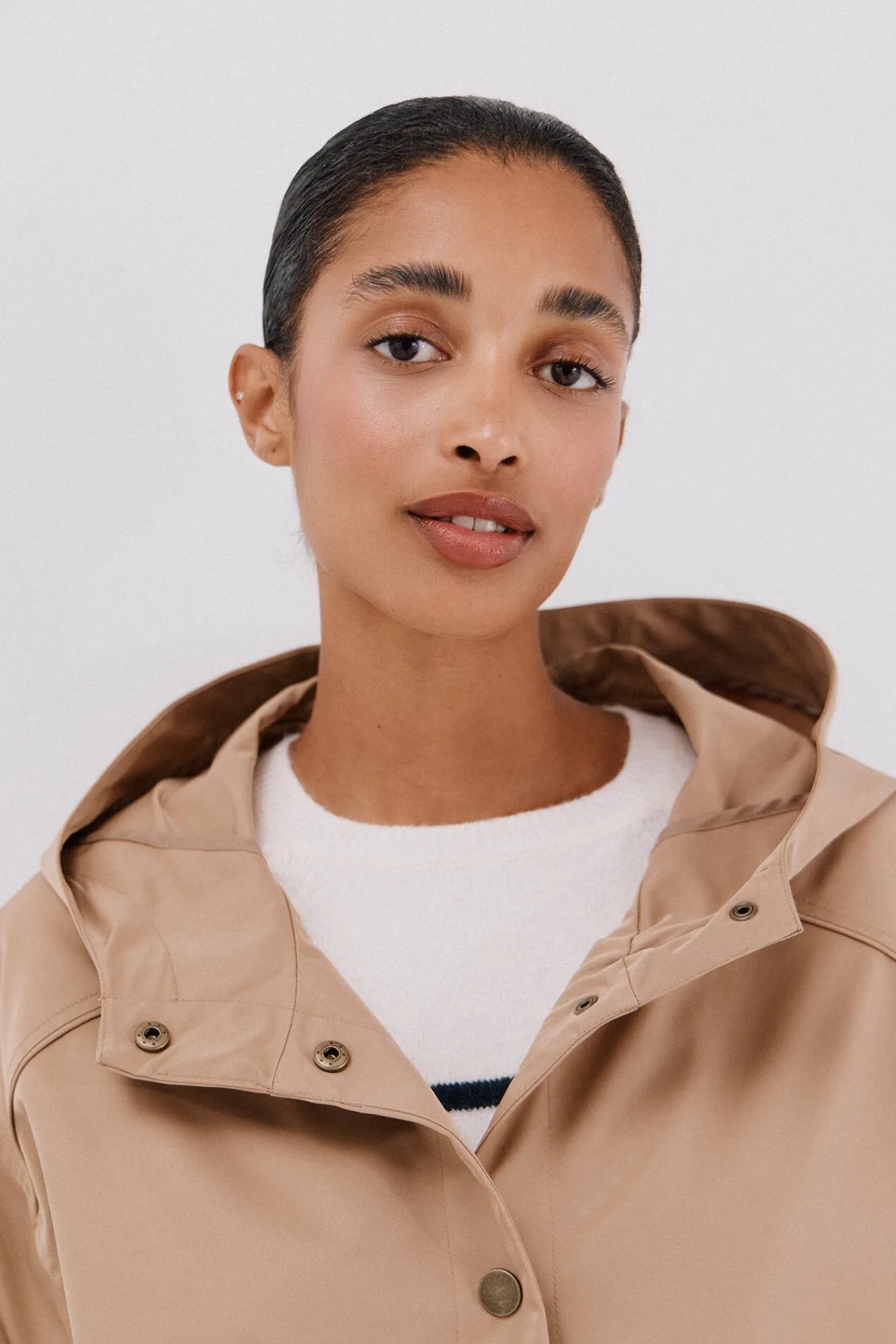 Mujer Cortefiel Chaquetas|Abrigos>Cazadora corta botones automáticos