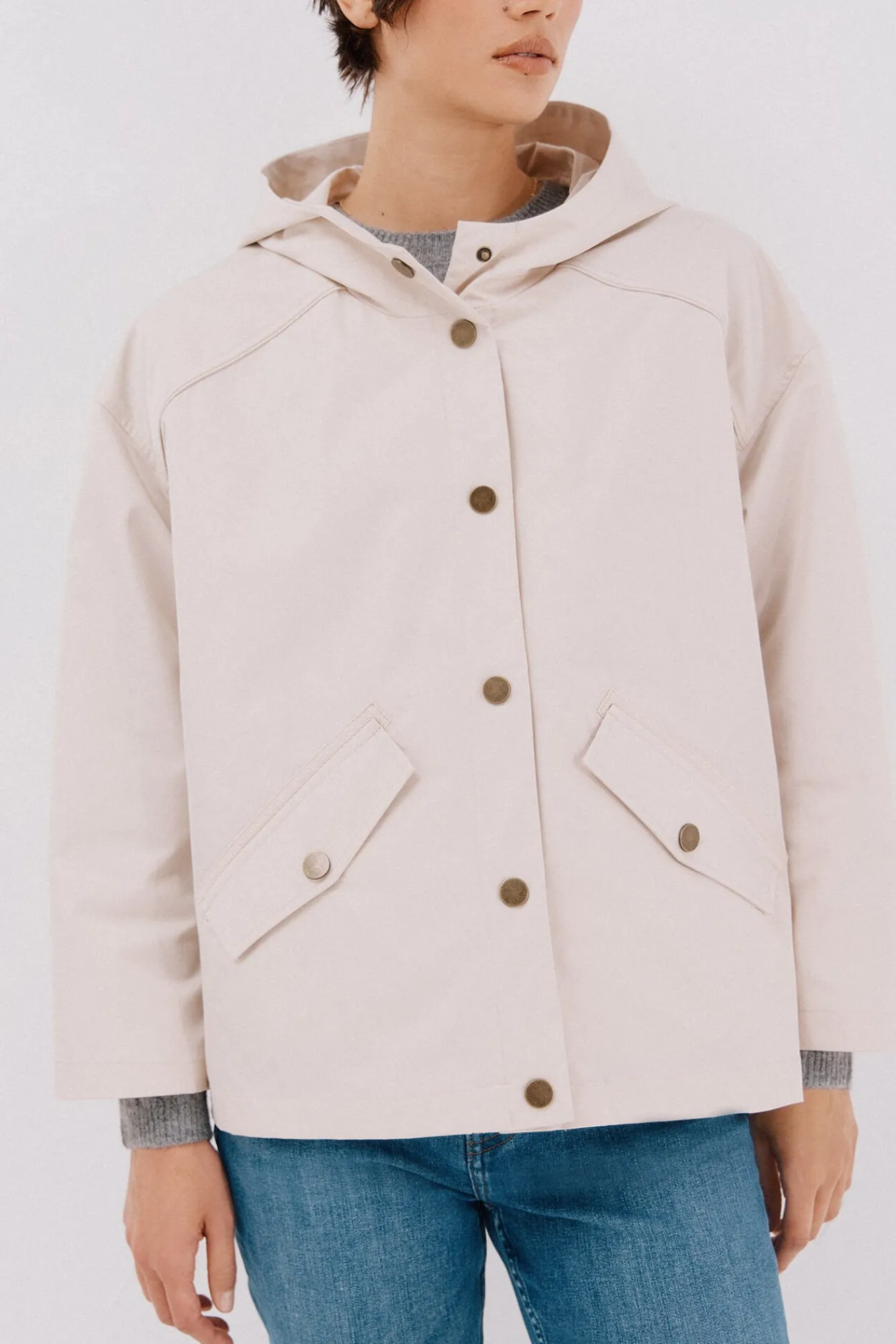 Mujer Cortefiel Chaquetas|Abrigos>Cazadora corta botones automáticos