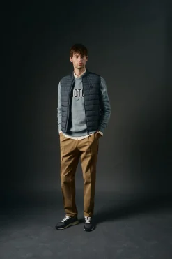 Hombre OOTO Chalecos|Plumíferos Ligeros><noscript><img width=