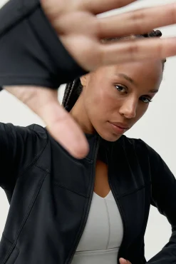 Mujer Born Living Yoga Deporte><noscript><img width=