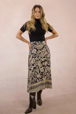 Mujer Molly Bracken Faldas>Falda larga satinada con estampado