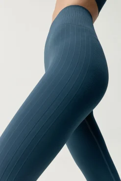 Mujer Born Living Yoga Deporte><noscript><img width=