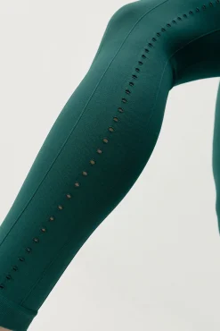 Mujer Born Living Yoga Deporte><noscript><img width=