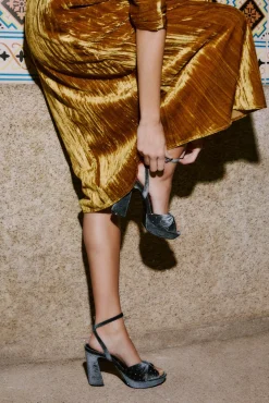 Mujer Hoss Intropia Tacones>Maia. Sandalia tacón terciopelo