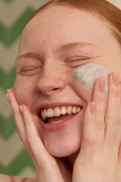 The Body Shop Cosmética Facial>Mascarilla Exfoliante Facial 3 en 1 Árbol de Té 125ml