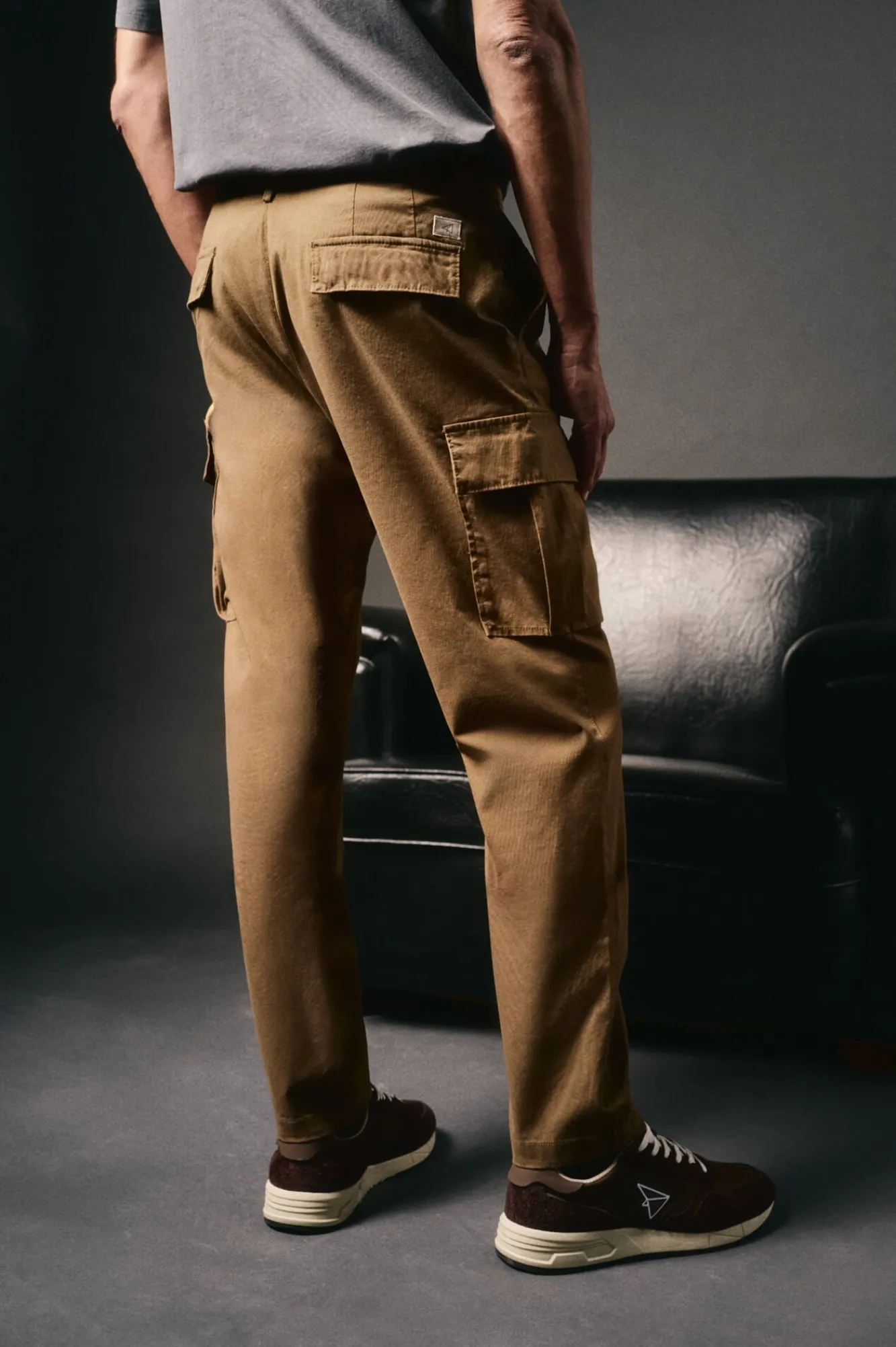 Hombre OOTO Pantalones>Pantalón cargo slim fit