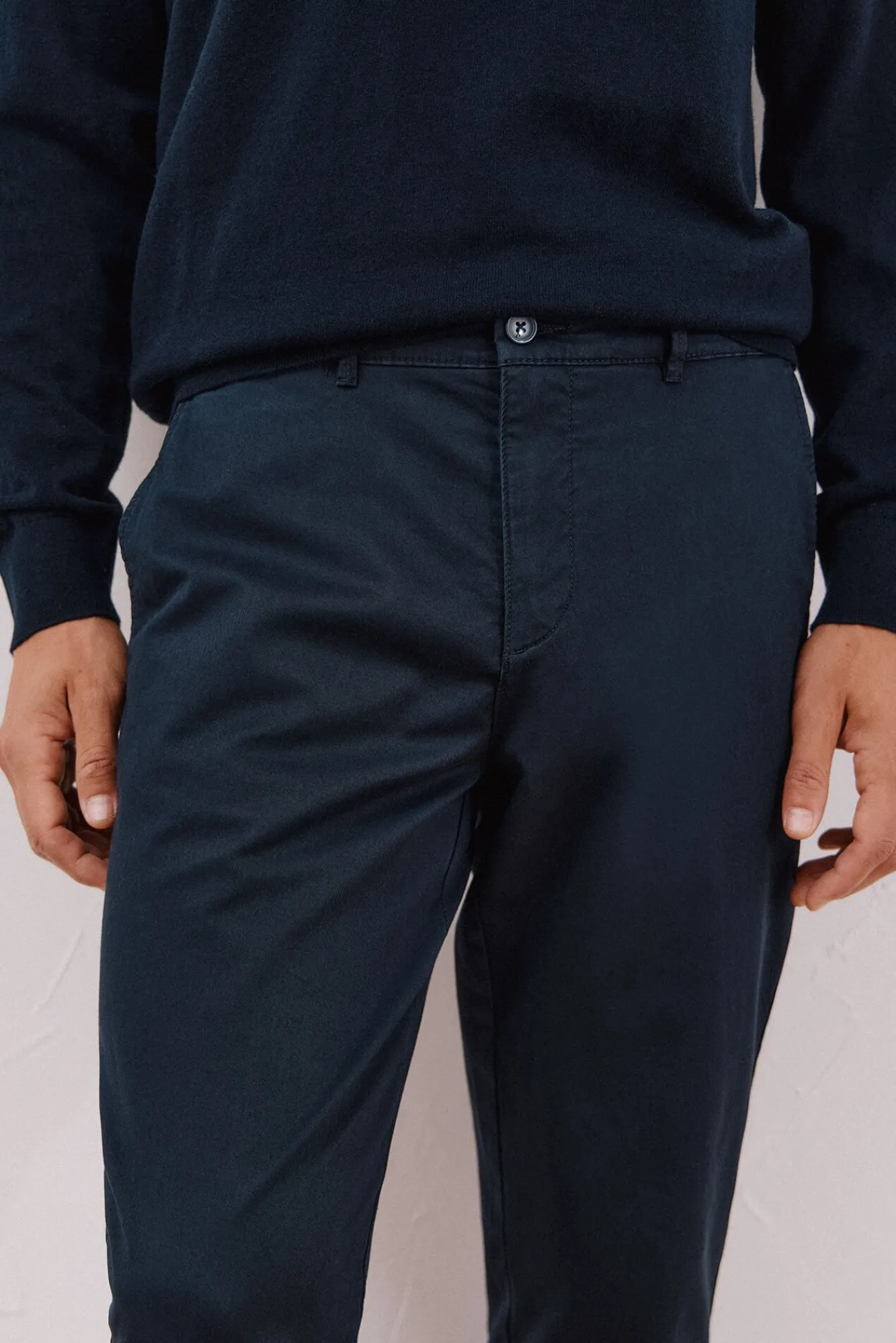 Hombre Cortefiel Pantalones|Chinos>Pantalón chino ligero regular fit