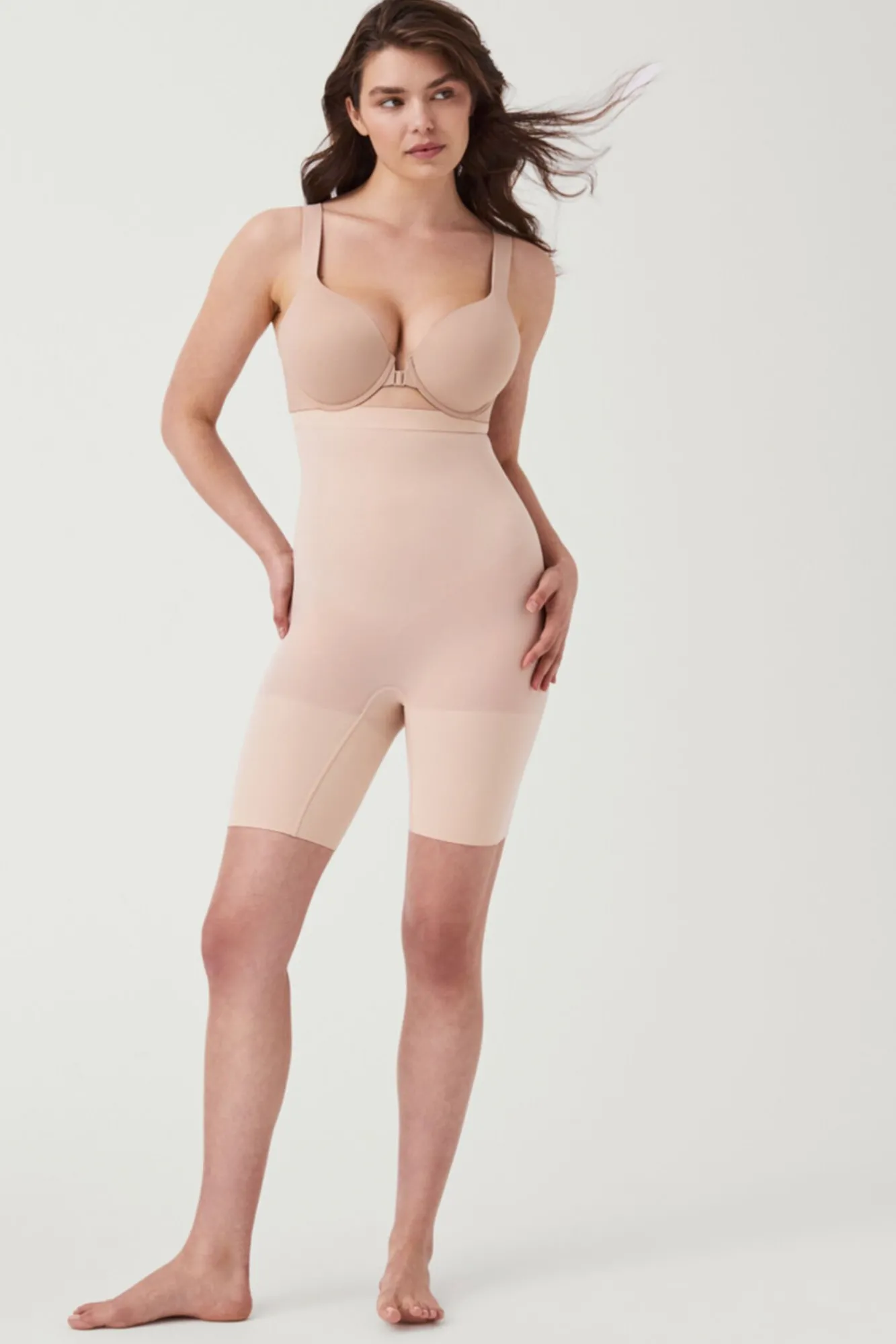 Mujer Spanx Ropa Interior>Pantalón corto a media pierna de talle alto .