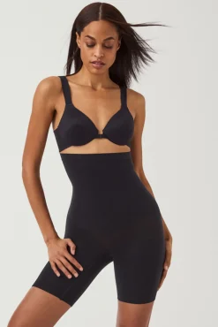 Mujer Spanx Ropa Interior>Pantalón corto a media pierna de talle alto nude.