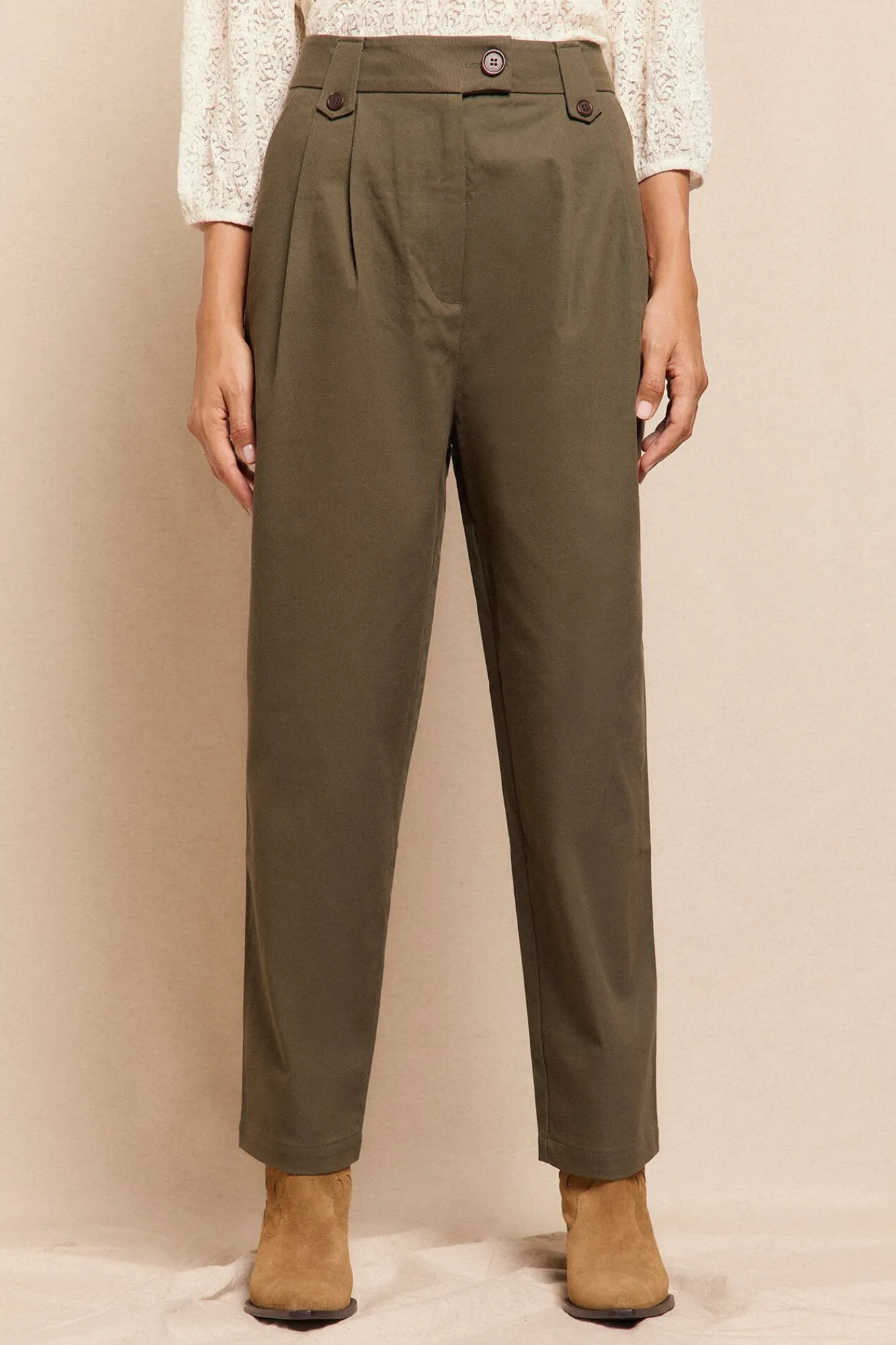 Mujer Slowlove Pantalones>Pantalón de sarga con pinzas trabillas para el cinturón bolsillos funcionales laterales pernera ancha cierre mediante cremallera oculta y botón