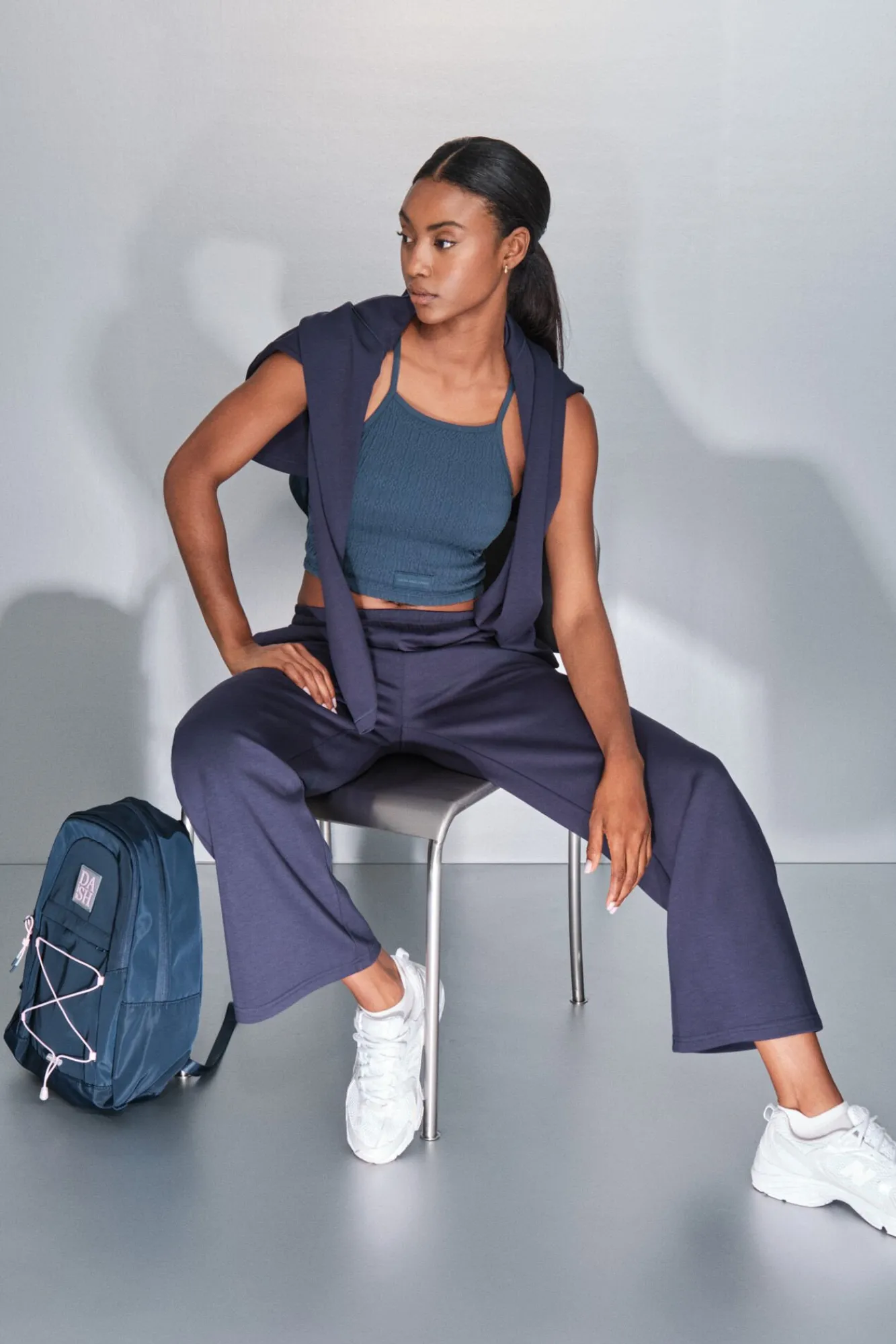 Mujer Dash and Stars Deporte>Pantalón recto ancho oscuro