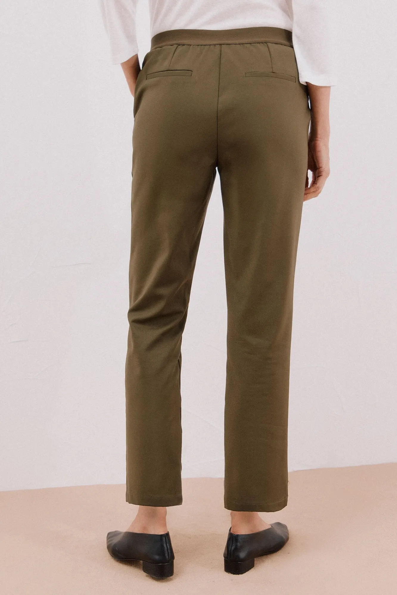 Mujer Cortefiel Pantalones>Pantalón recto con goma en la espalda