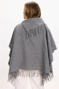 Mujer Vila Chaquetas>Poncho con flecos