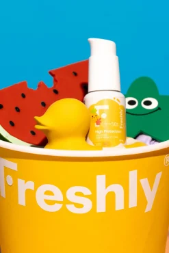 Freshly Cosmetics Parafarmacia><noscript><img width=