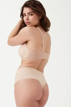 Mujer Spanx Ropa Interior>Tanga moldeador invisible café au lait