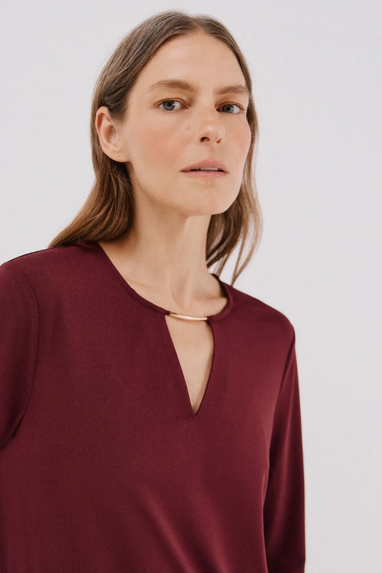 Mujer Cortefiel Camisetas>Top pieza dorada escote