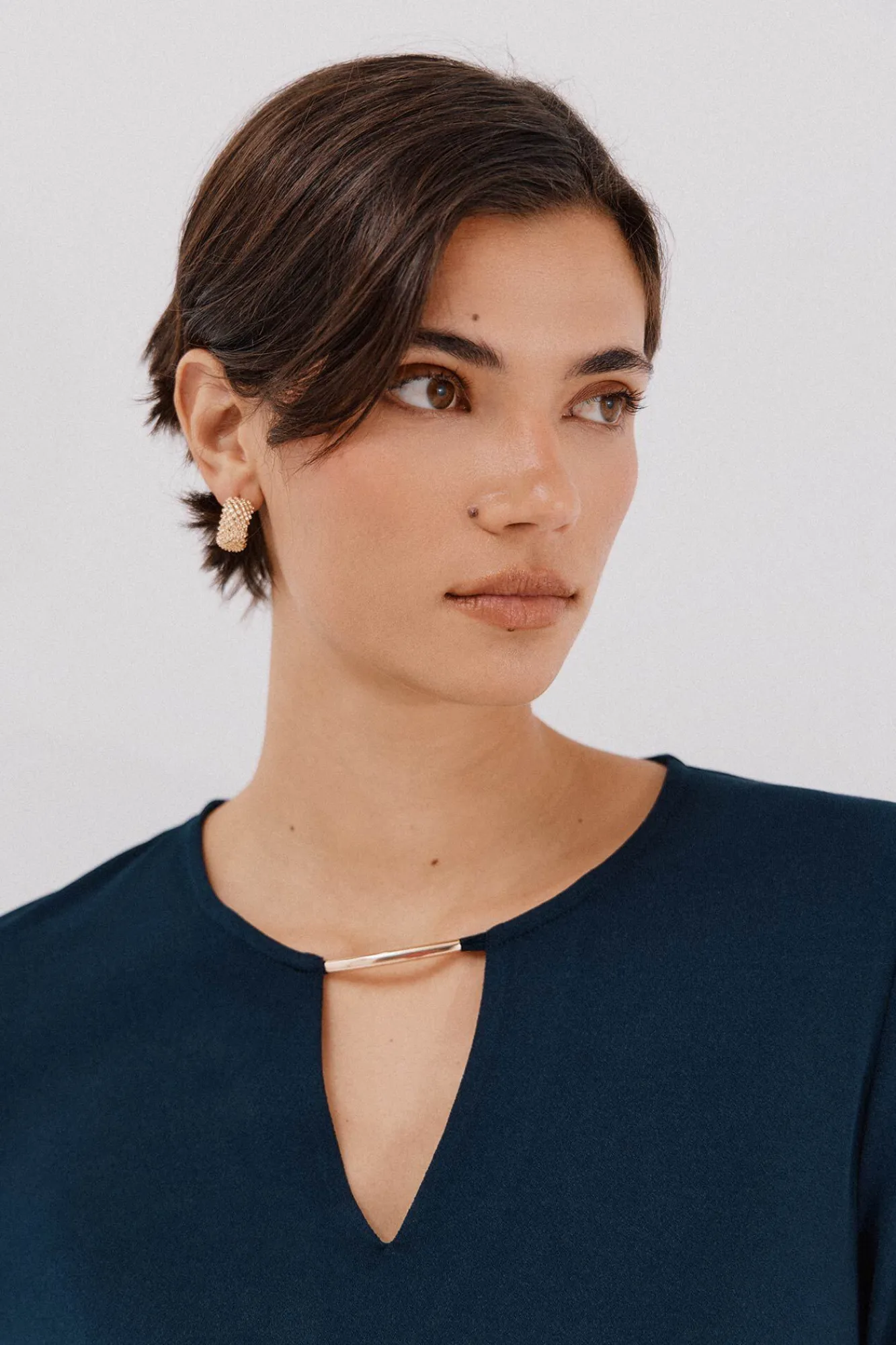 Mujer Cortefiel Camisetas>Top pieza dorada escote