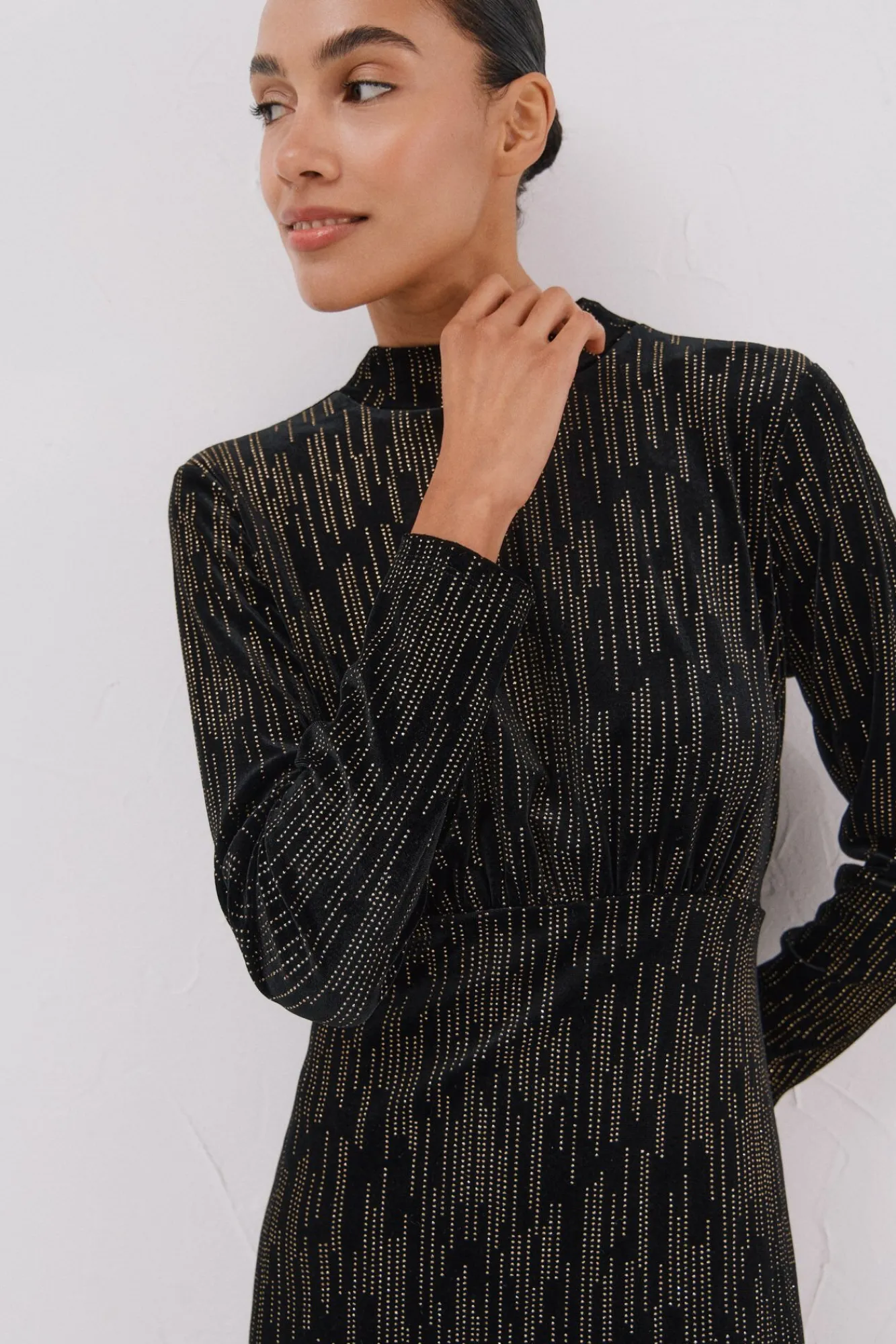 Mujer Cortefiel Vestidos>Vestido corto toques brillantes