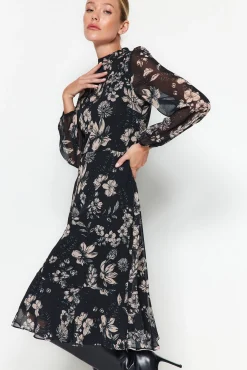 Mujer Trendyol Vestidos><noscript><img width=