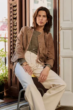 Mujer Hoss Intropia Chaquetas>Zia. Chaqueta con tachuelas